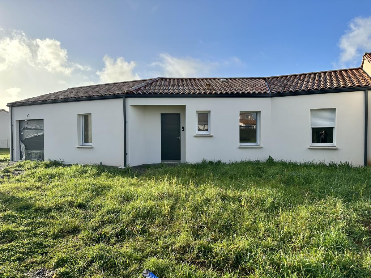 maison à Les Magnils-Reigniers