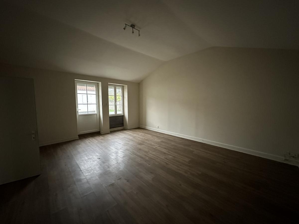 maison à Les Magnils-Reigniers