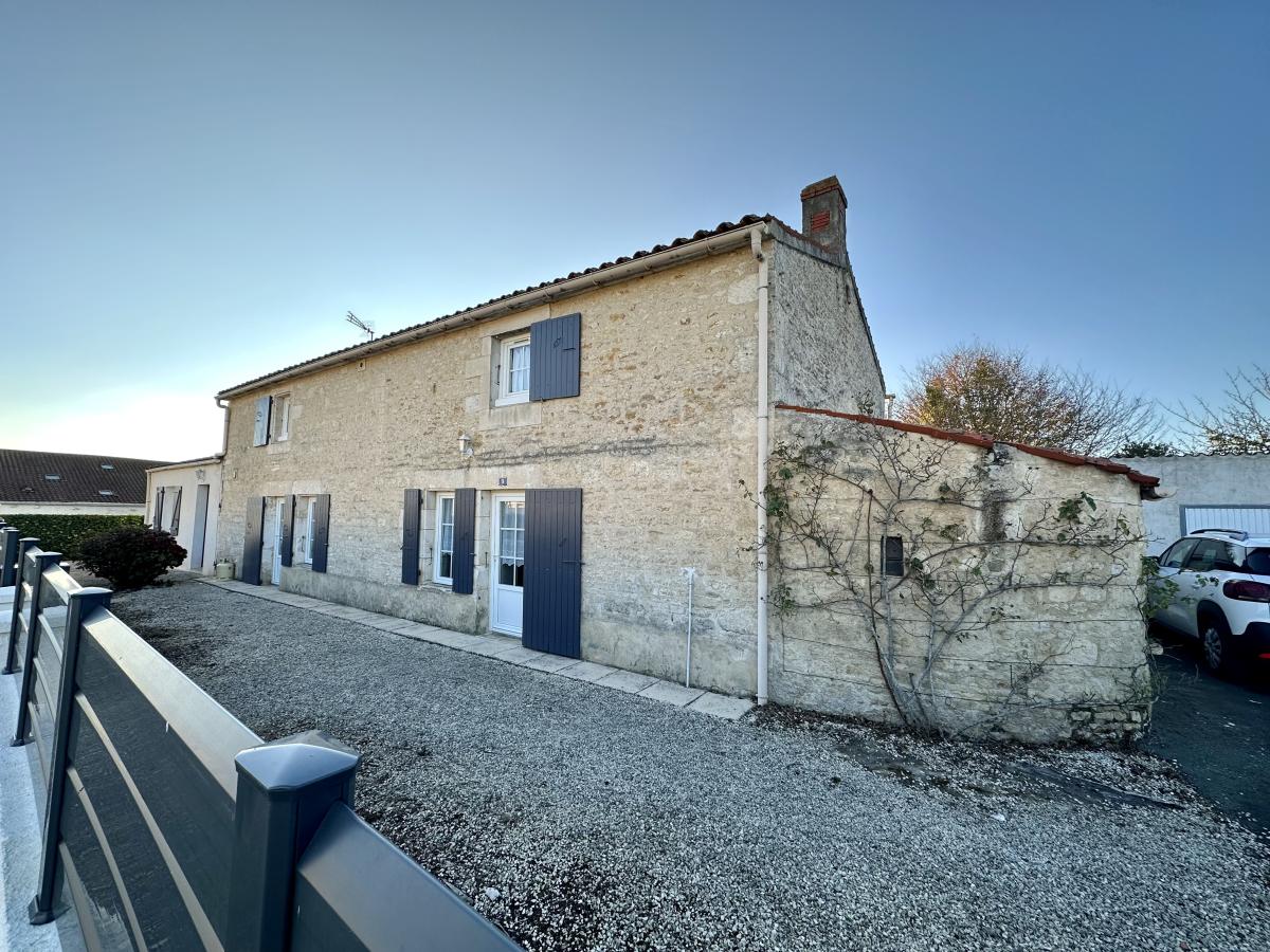 maison à Les Magnils-Reigniers