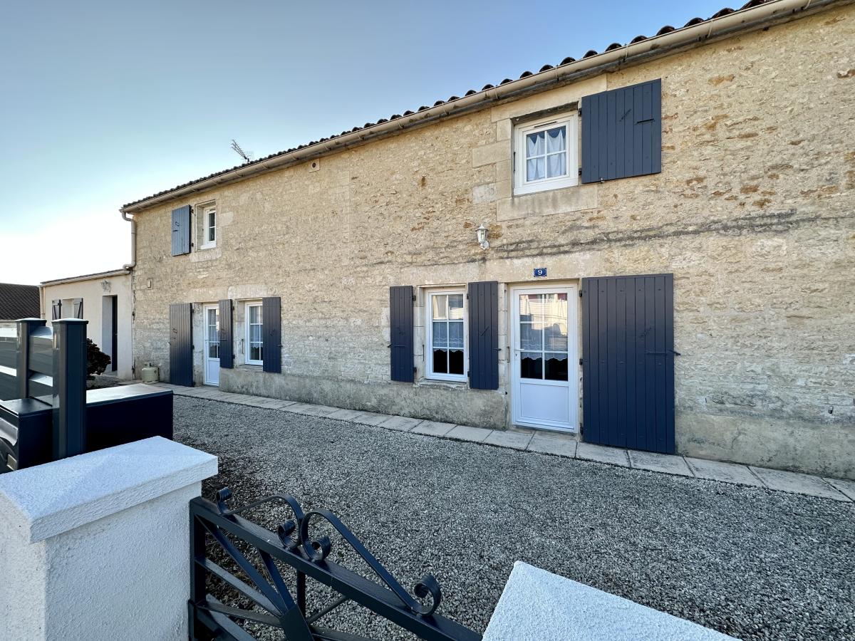 maison à Les Magnils-Reigniers
