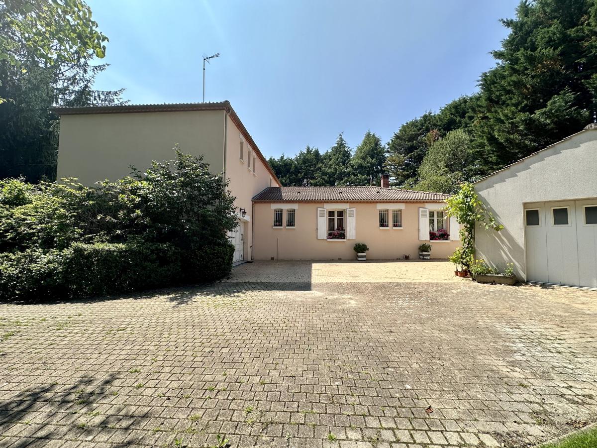 maison à La Ferrière
