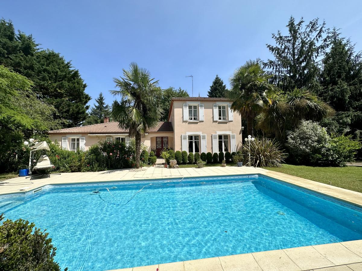 maison à La Ferrière