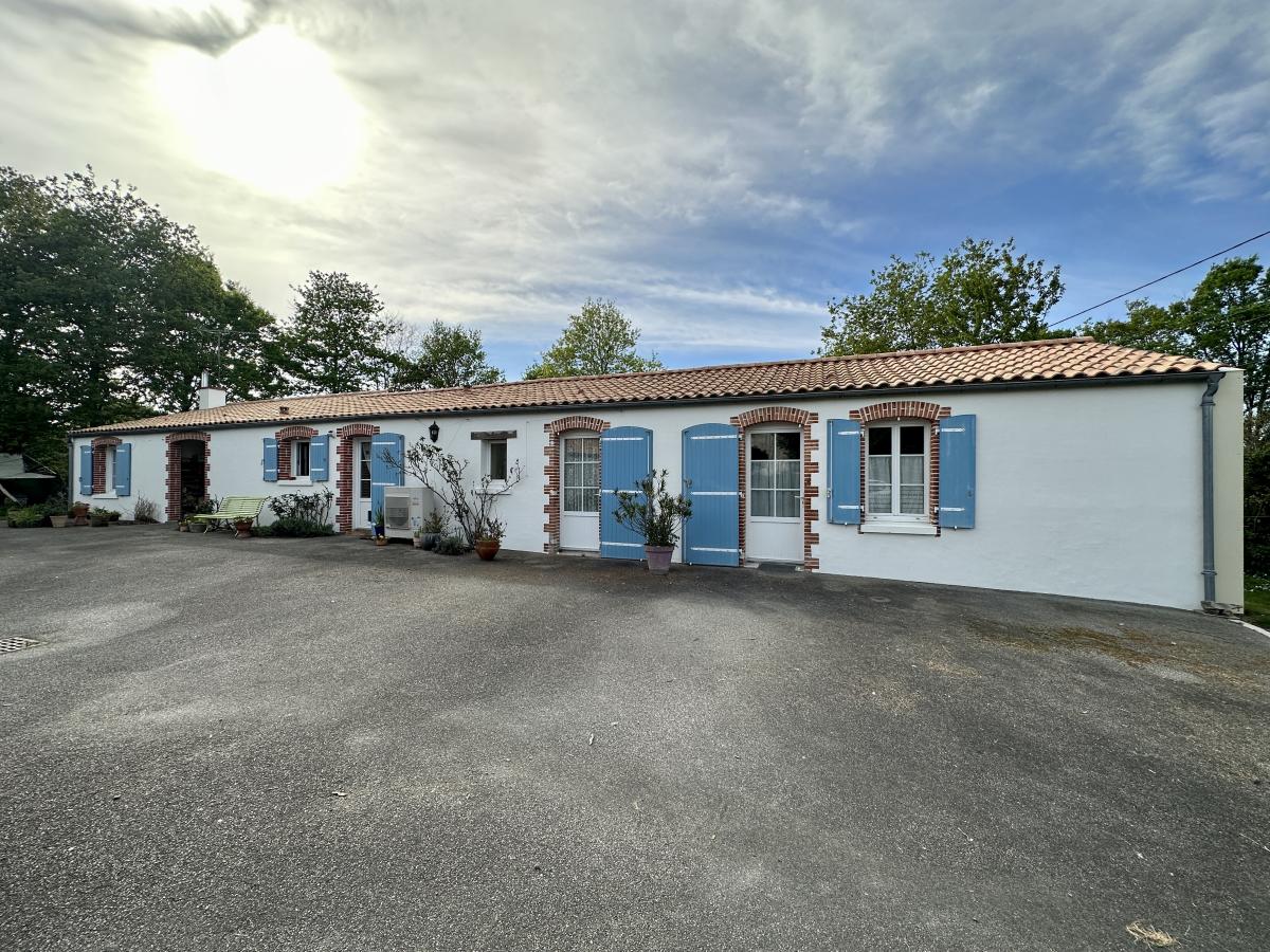 Maison à Aubigny-Les Clouzeaux
