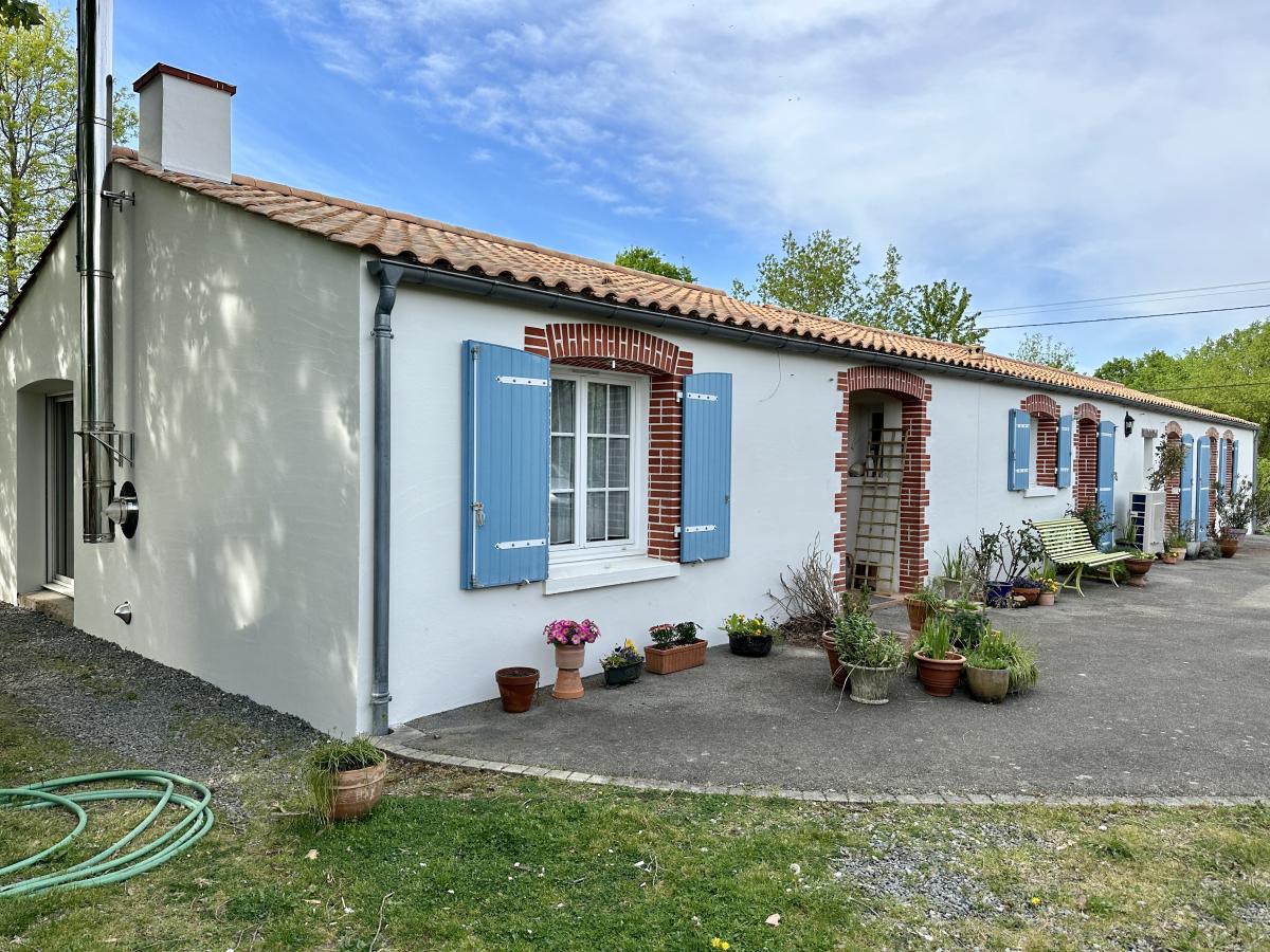 maison à Aubigny-Les Clouzeaux