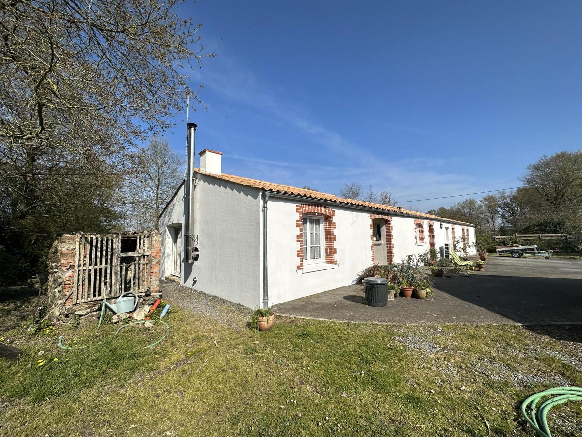 maison à Aubigny-Les Clouzeaux